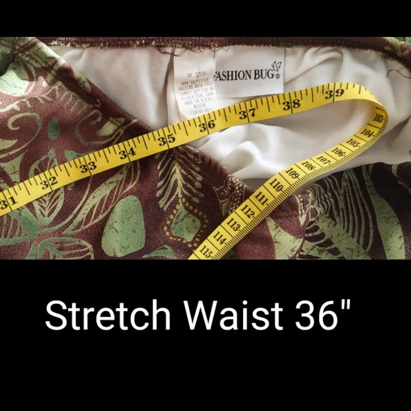 Skirt w/ Jungle Plants Design - Picture 8 of 14